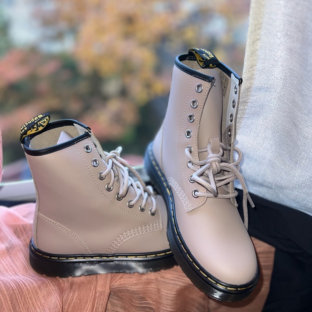 WOMEN'S DR. MARTENS ZAVALA COMBAT BOOTS